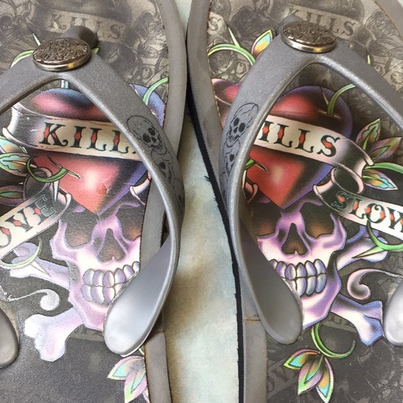 Ed Hardy flip flops ( sz 5/6) - Picture 7 of 13